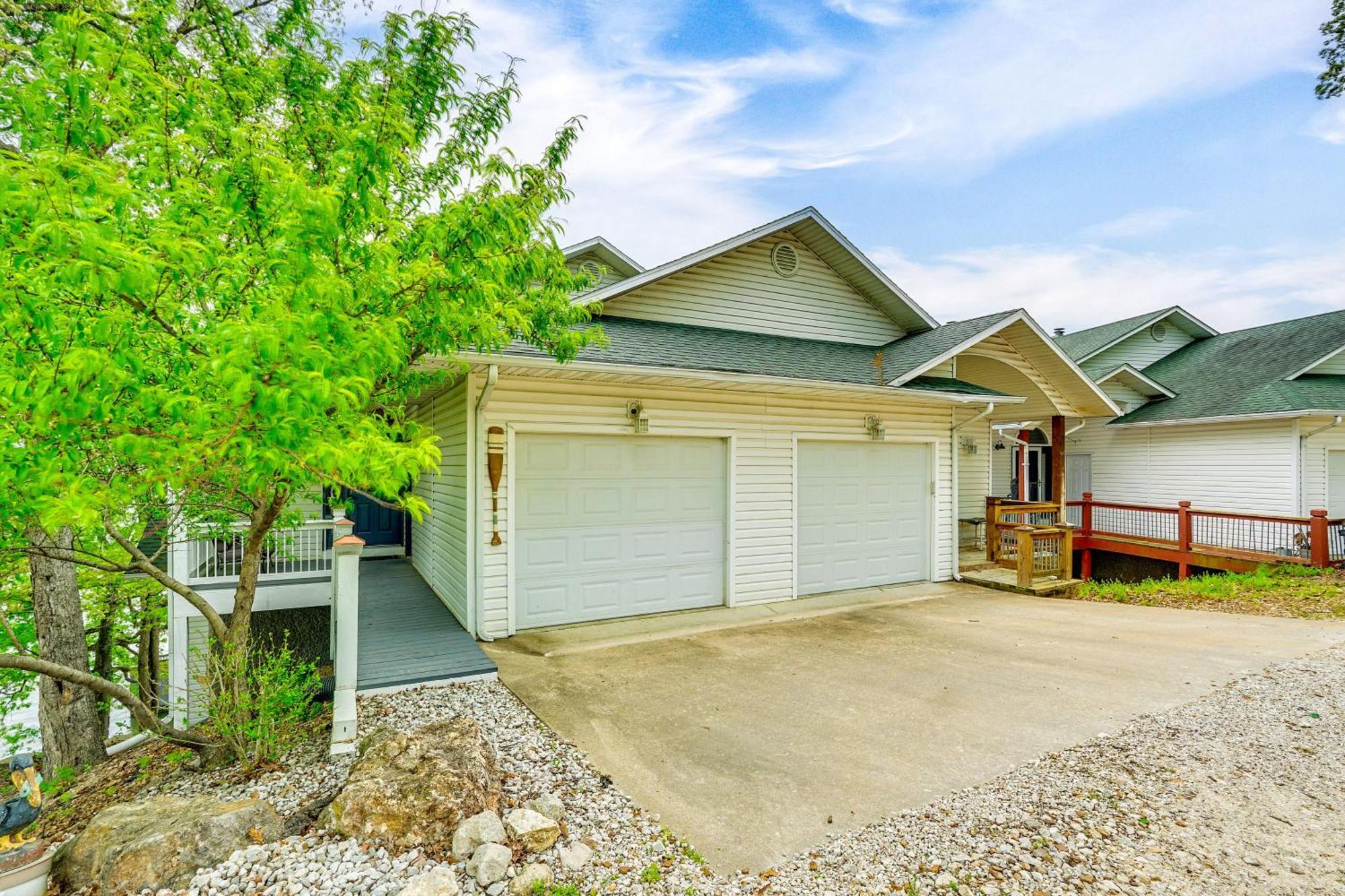 Townhouse With Shared Dock On Lake Of The Ozarks! Lake Ozark Exterior foto