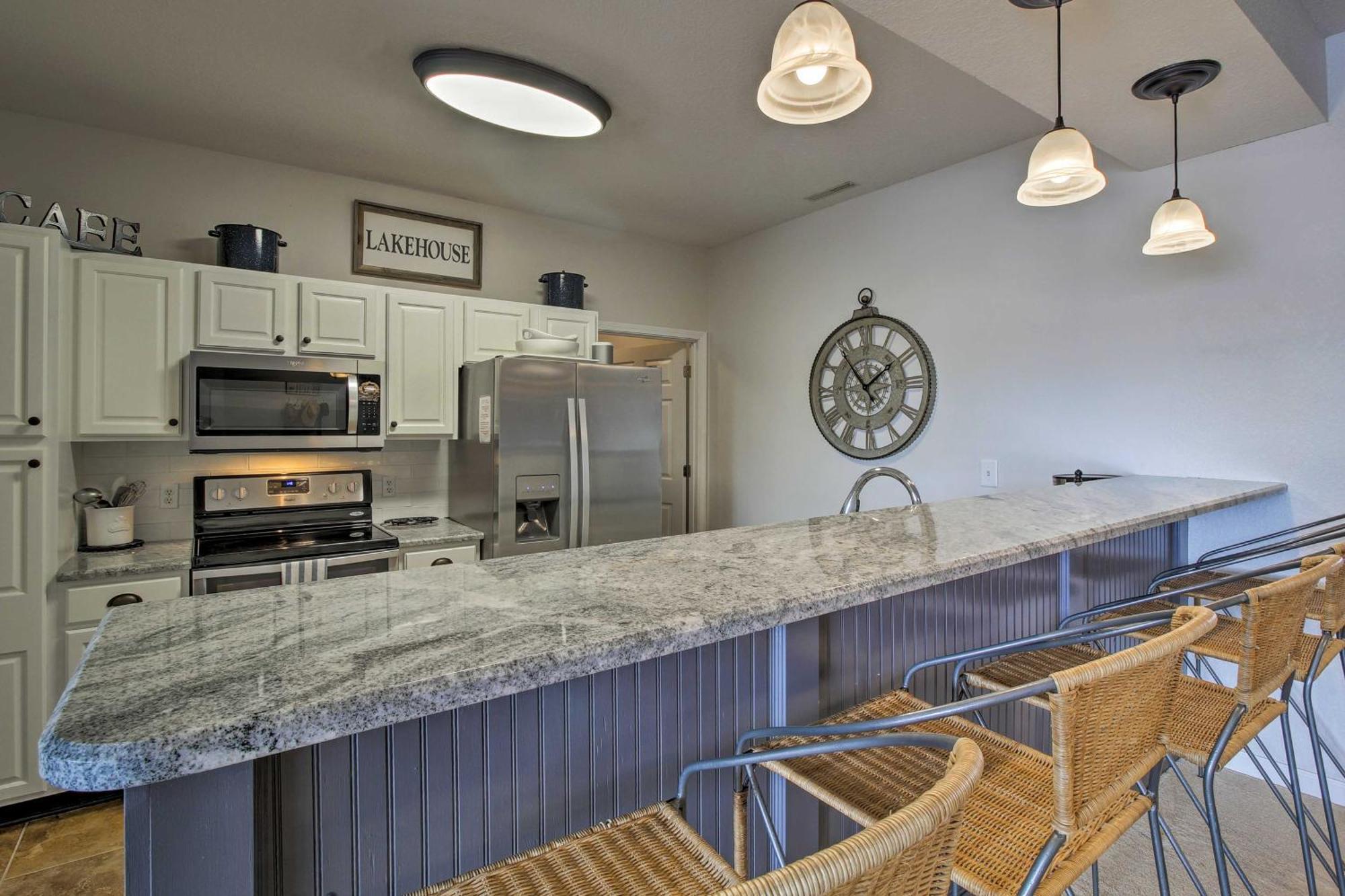 Townhouse With Shared Dock On Lake Of The Ozarks! Lake Ozark Exterior foto